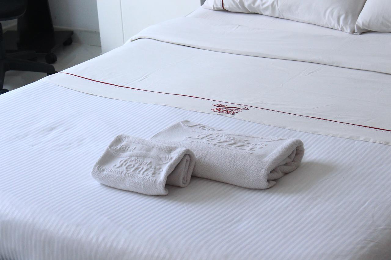 Hotel Royal Fenix Yopal Quarto foto